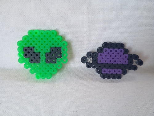 Llavero de alien y planeta