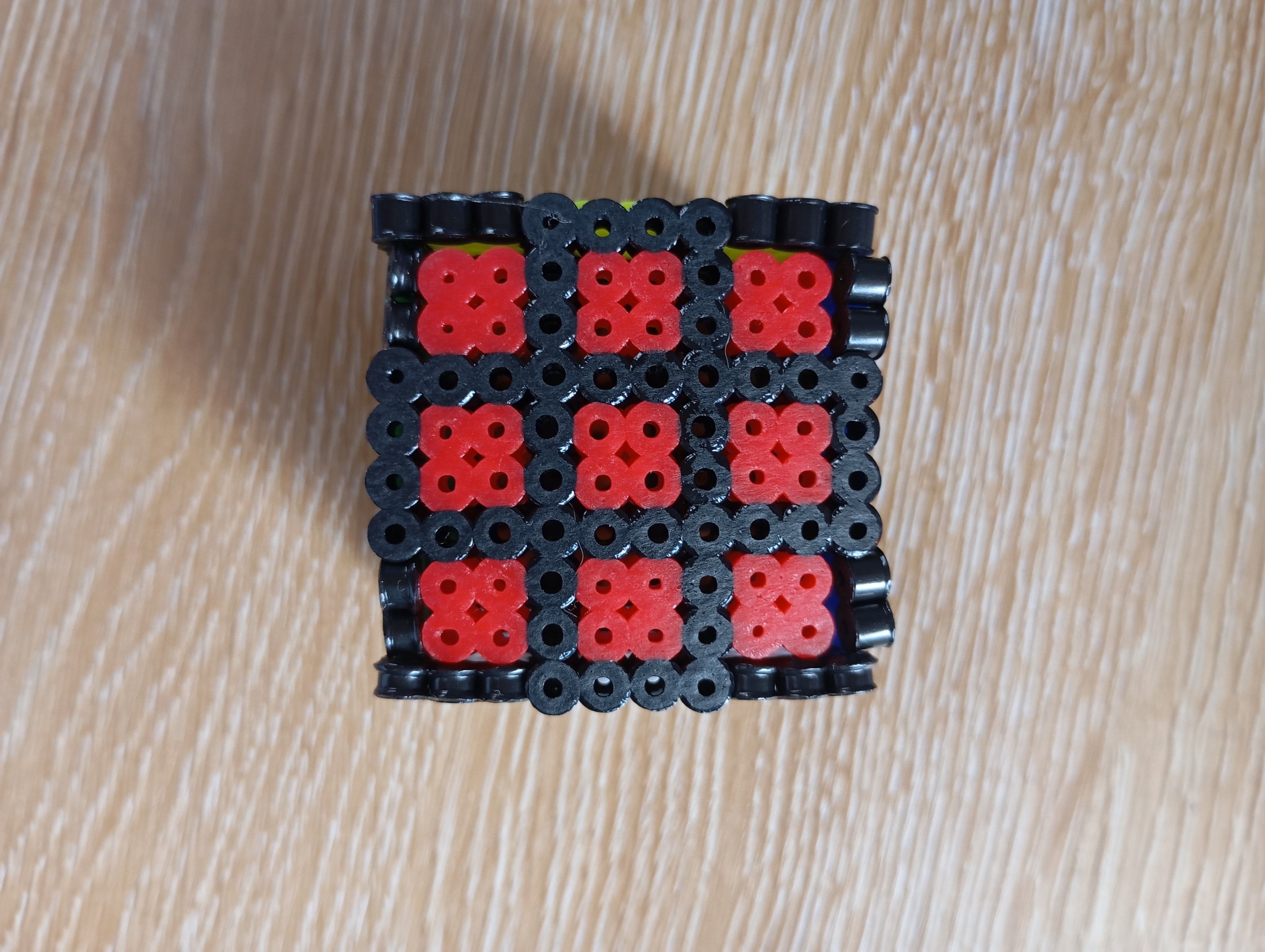 Figurita en 3D de cubo de Rubik